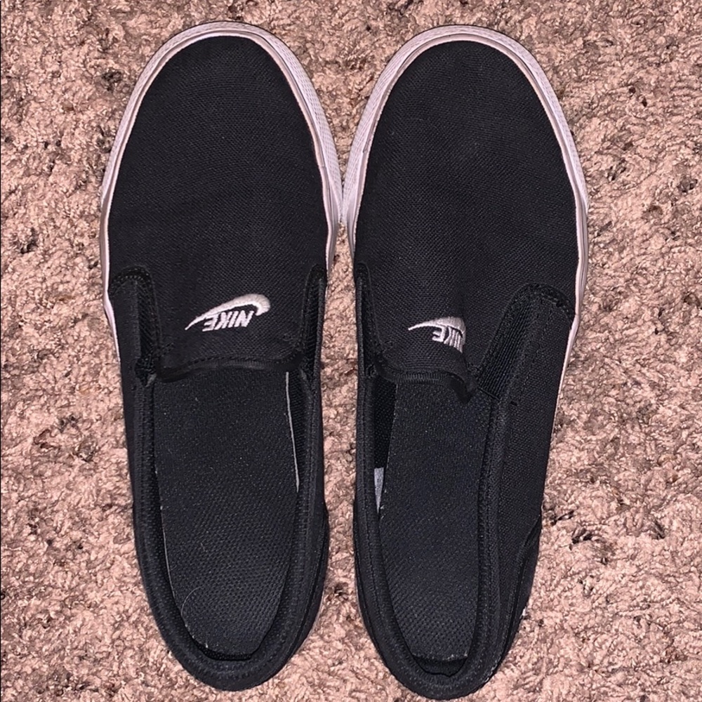 ✔️Nike Court Royale AC Slip Ons ✔️